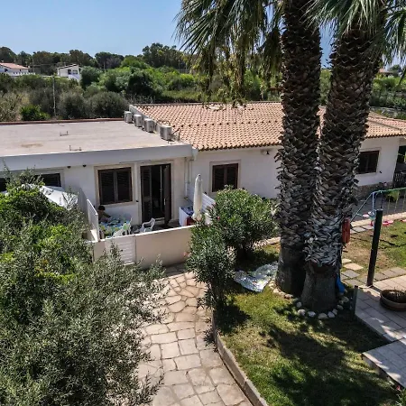 Casa Di Costanza E Flavia בית אירוח *