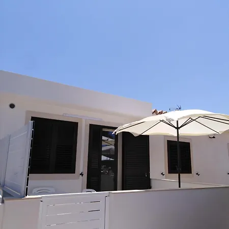 Casa Di Costanza E Flavia בית אירוח *