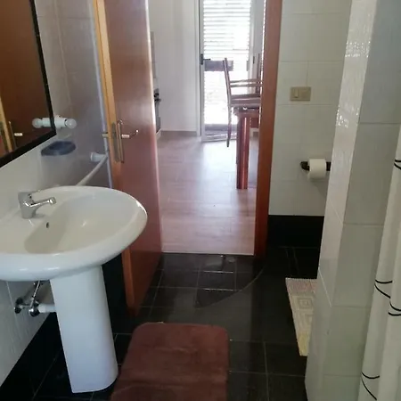 Casa Di Costanza E Flavia בית אירוח פונטה סקה